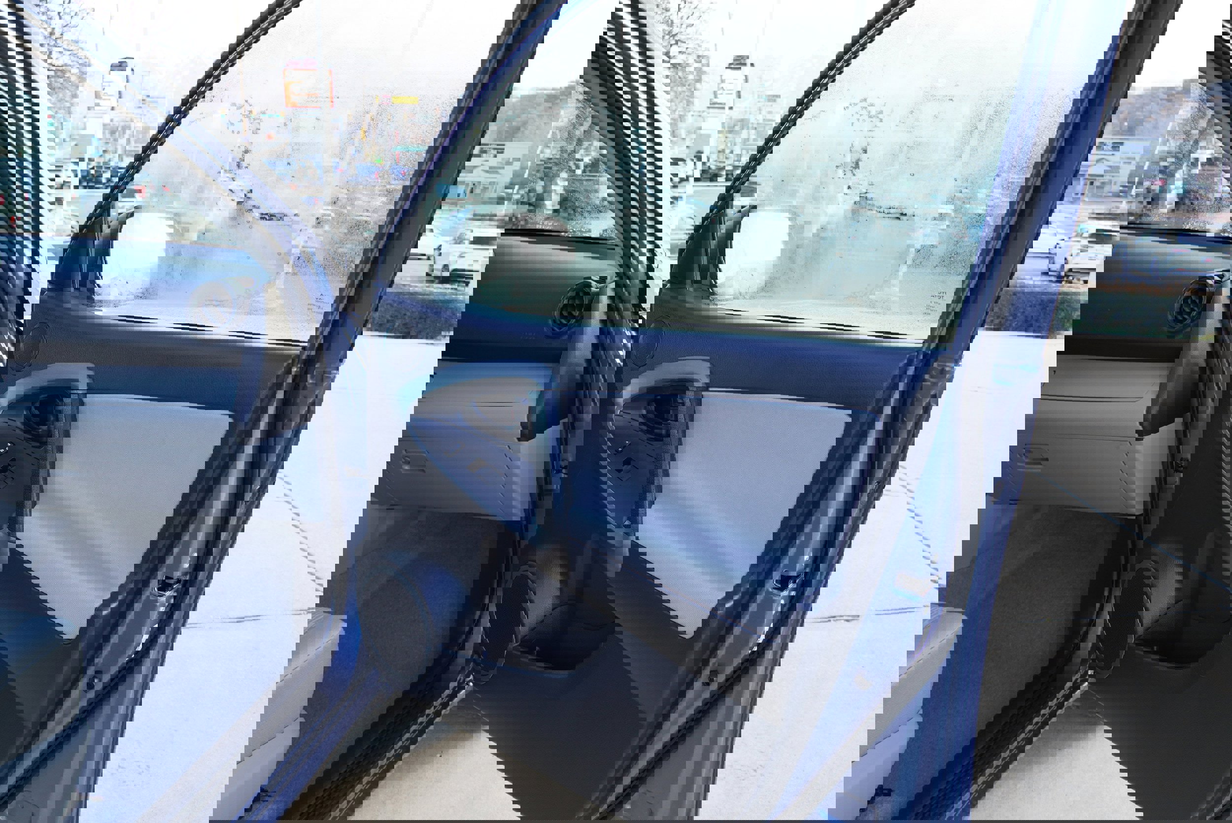 Used 2012 Toyota RAV4 4WD image 23