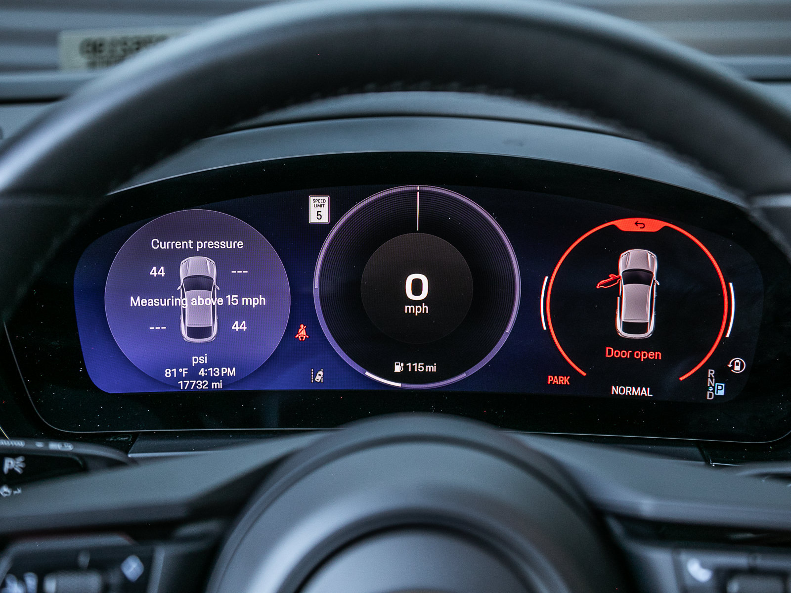 Certified 2025 Porsche Macan Electric RWD image 21