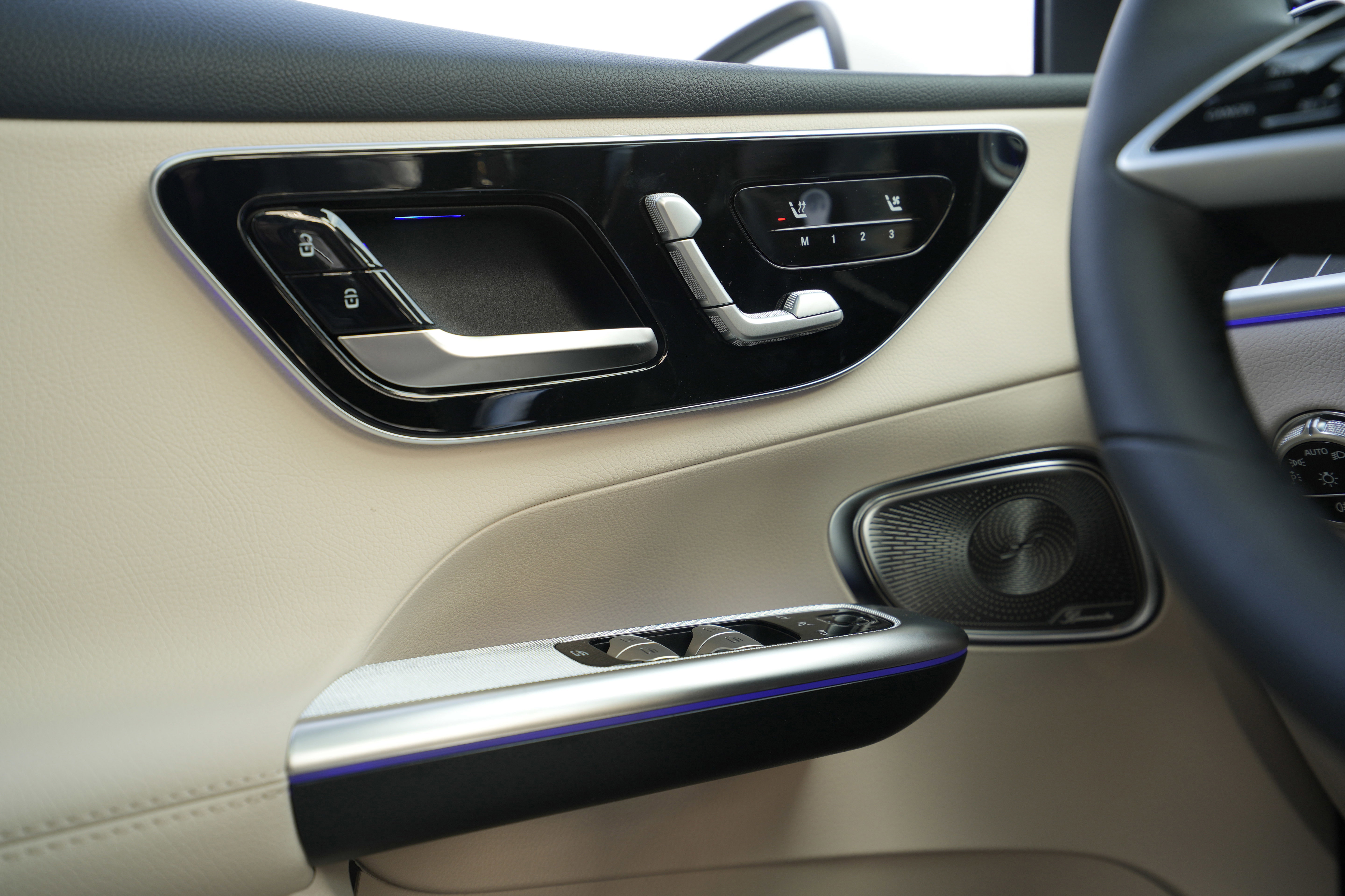 New 2026 Mercedes-Benz GLC 300 4MATIC image 40