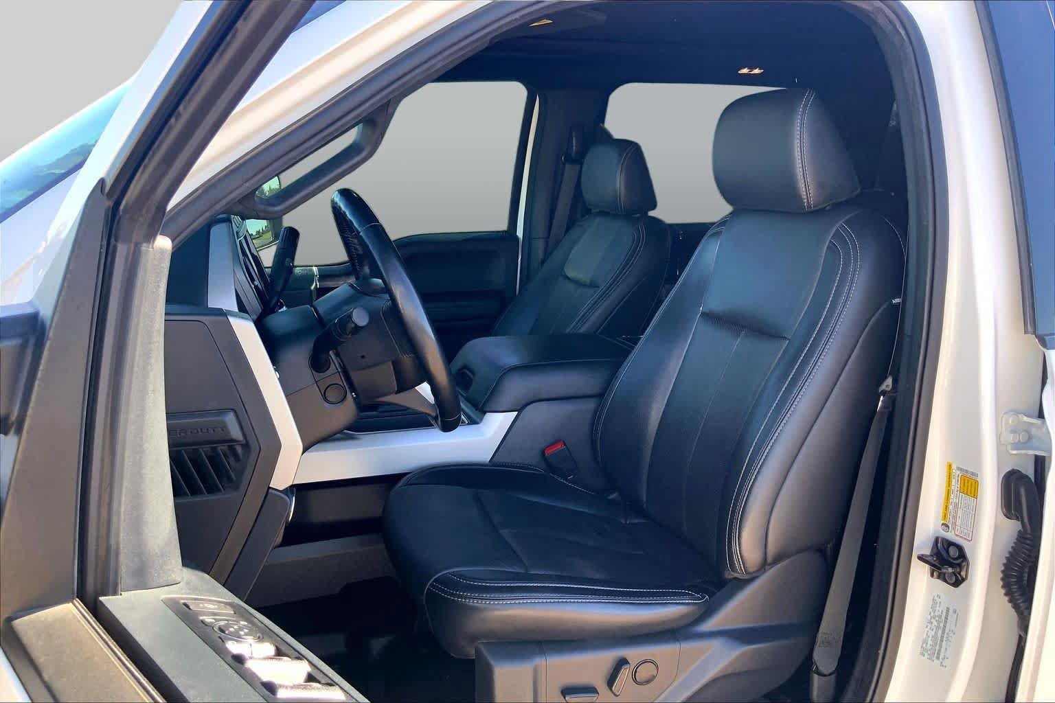 Certified 2022 Ford F250 Lariat w/ Tremor Off-Road Package AWD/4WD image 8