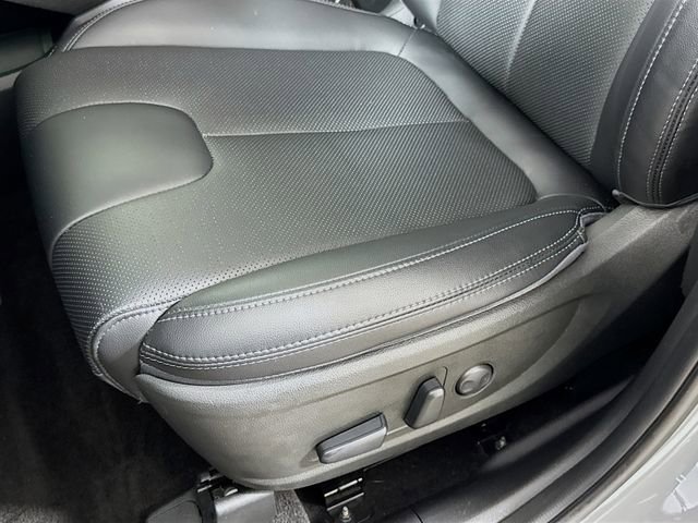 Used 2023 Hyundai Santa Fe SEL Premium w/ Cargo Package AWD/4WD image 16