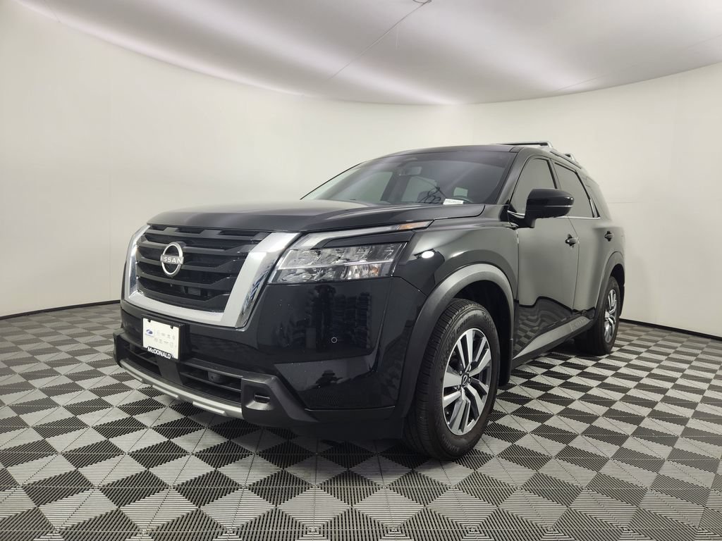 Used 2024 Nissan Pathfinder SL AWD/4WD image 1
