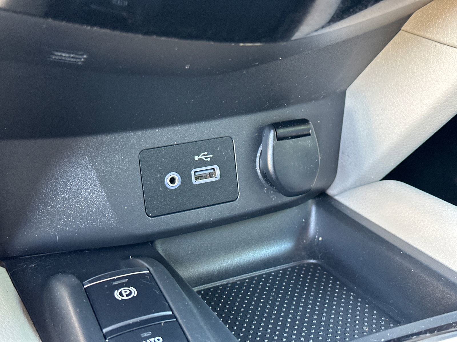 Used 2022 Nissan Rogue Sport SV w/ Technology Package image 27