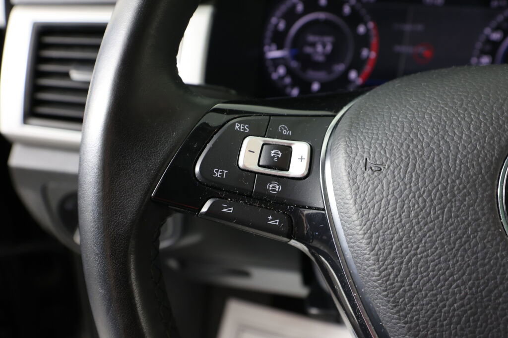Used 2019 Volkswagen Atlas SEL R-Line image 34