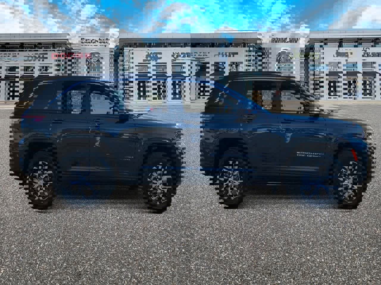 Used 2024 Jeep Grand Cherokee Limited image 9