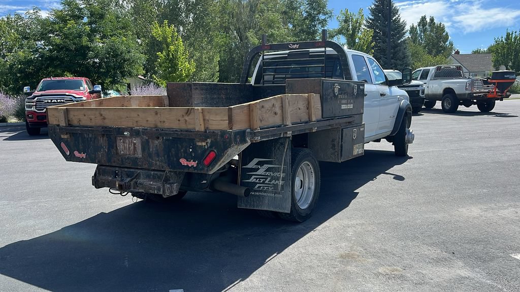 Used 2022 RAM 5500 Tradesman w/ Chrome Appearance Group AWD/4WD image 5