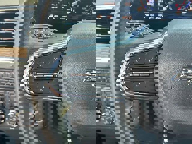 Certified 2025 Chevrolet Suburban Z71 image 4