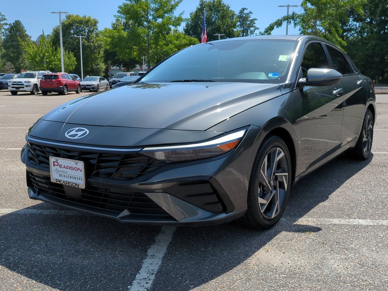 Used 2025 Hyundai Elantra Limited FWD image 8