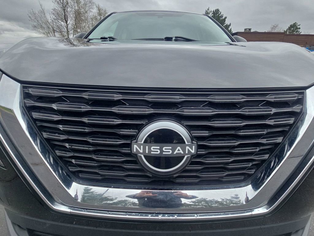 Used 2023 Nissan Rogue SV image 22