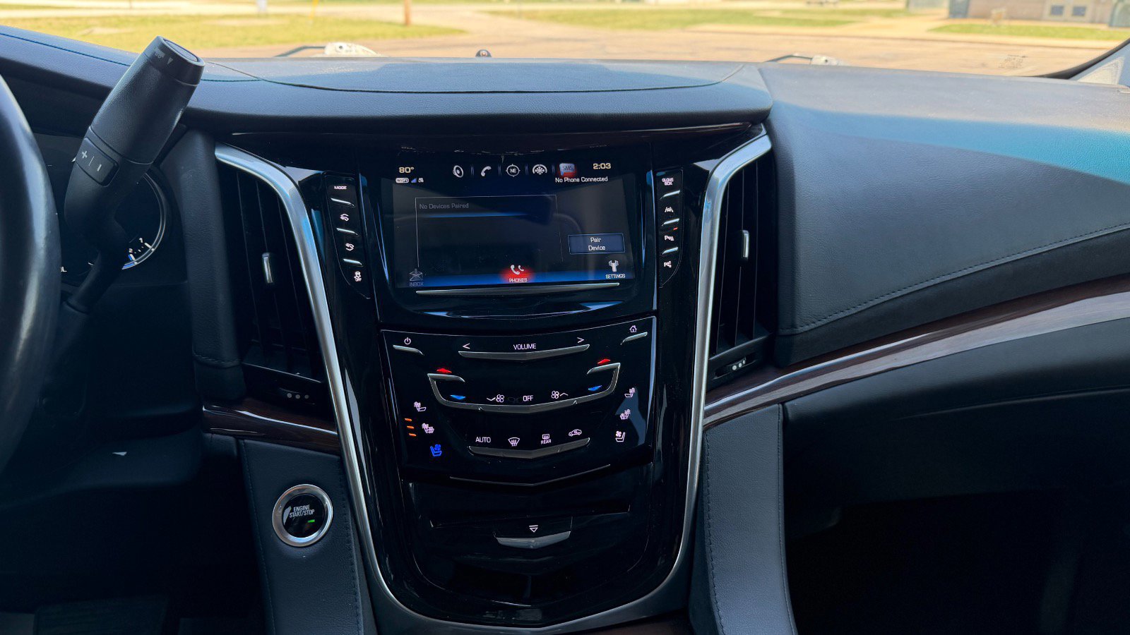 Used 2019 Cadillac Escalade ESV Luxury AWD/4WD image 48