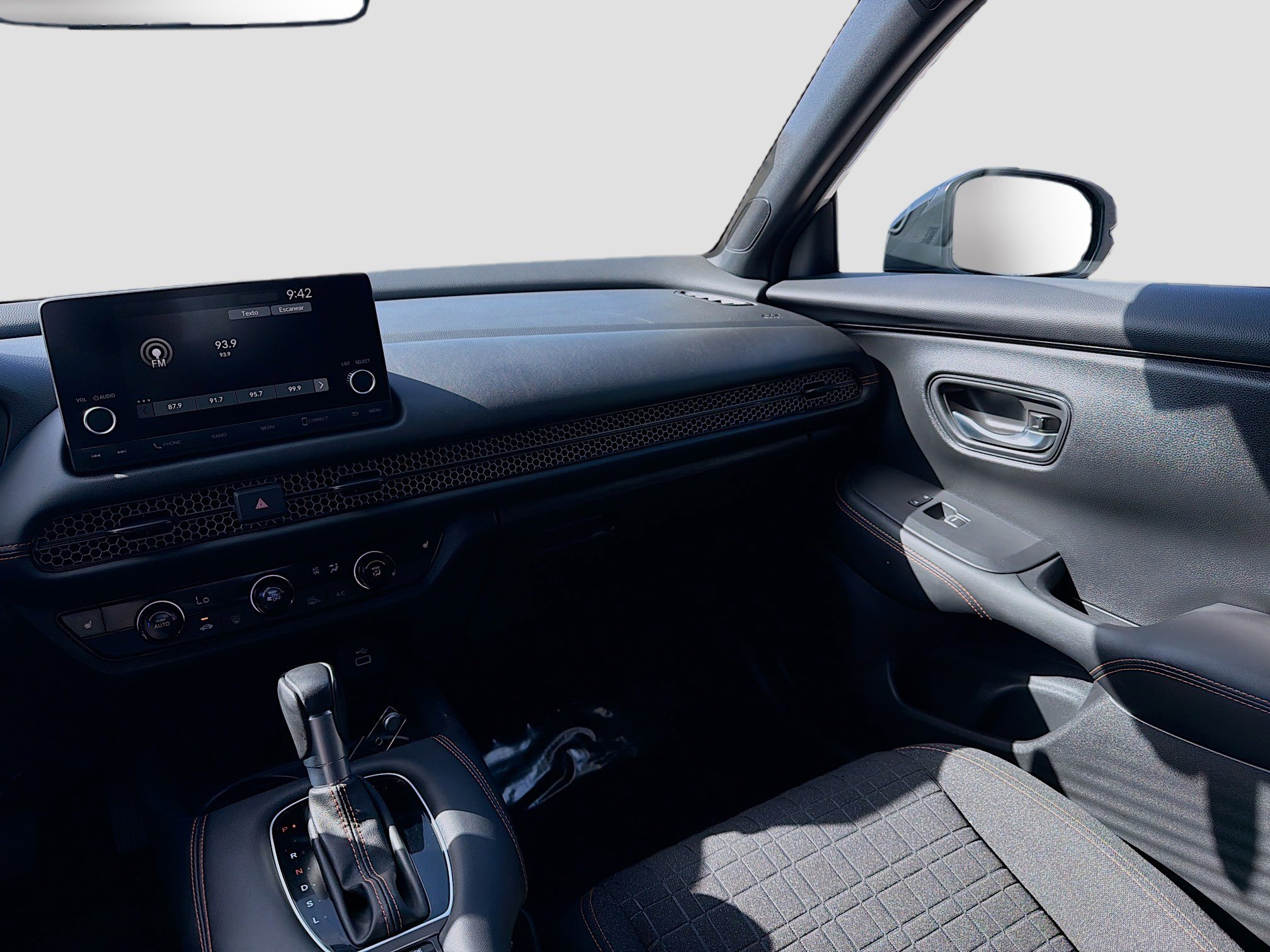 Certified 2025 Honda HR-V Sport image 21