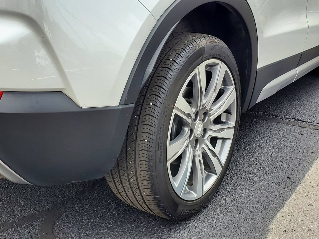 Used 2023 Cadillac XT4 Premium Luxury w/ Cold Weather Package AWD/4WD image 12