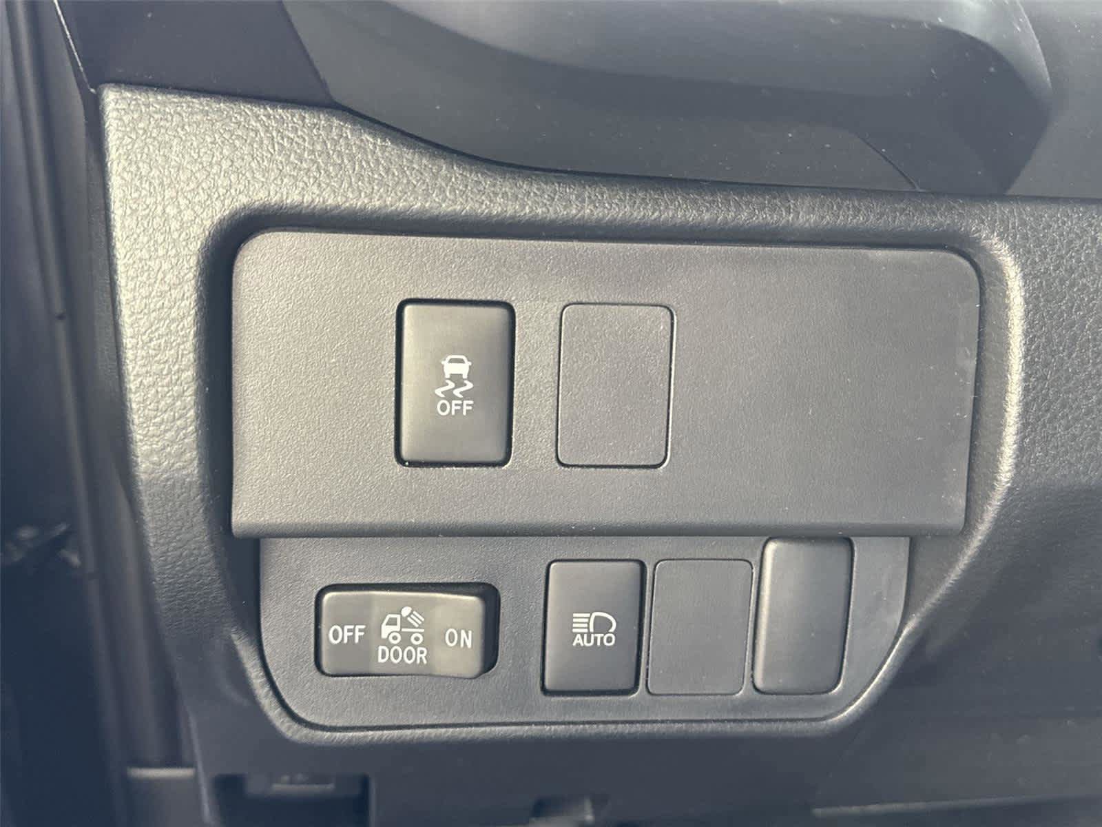 Used 2023 Toyota Tacoma SR AWD/4WD image 21