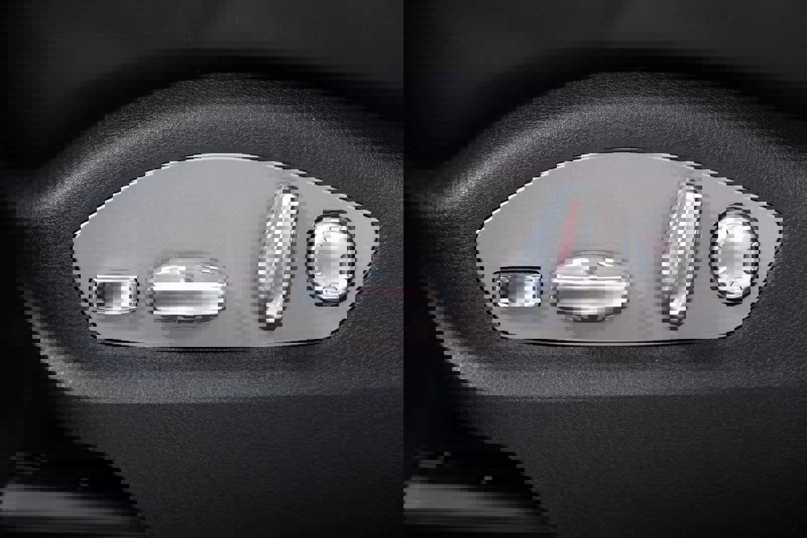 Certified 2025 Porsche Macan Turbo image 18