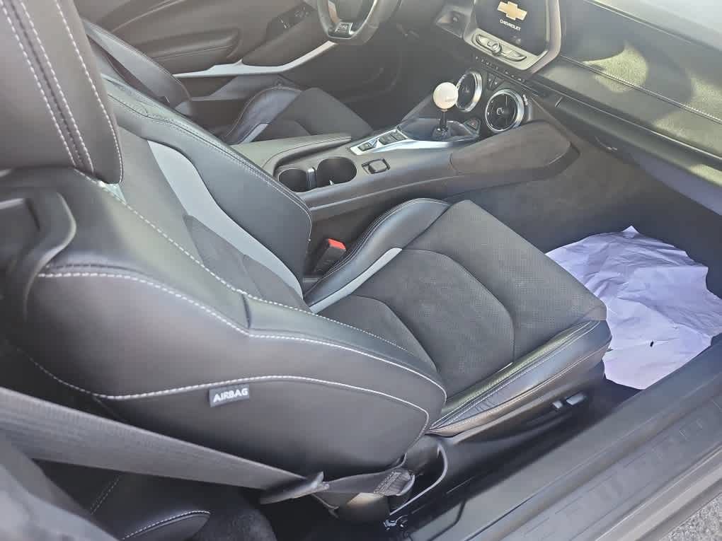 Used 2021 Chevrolet Camaro SS RWD image 11