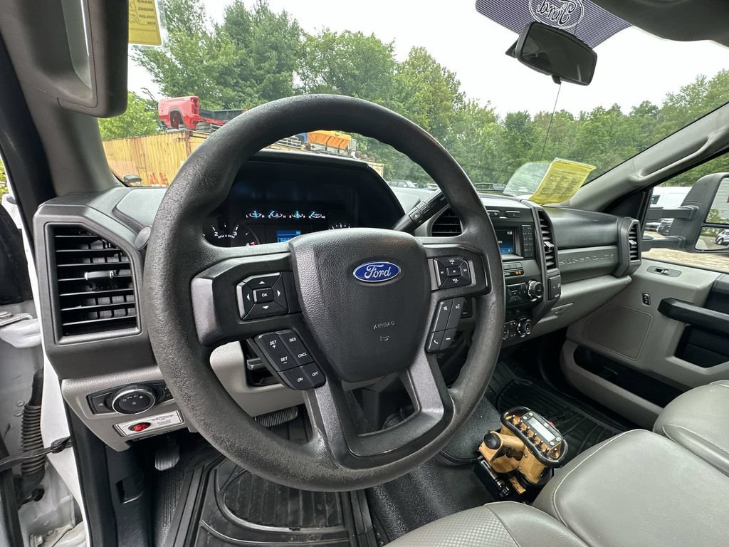 Used 2019 Ford F550 4x4 Regular Cab Super Duty image 14