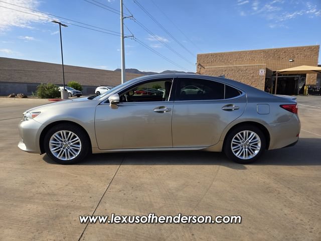 Used 2015 Lexus ES 350 w/ Premium Package FWD image 3
