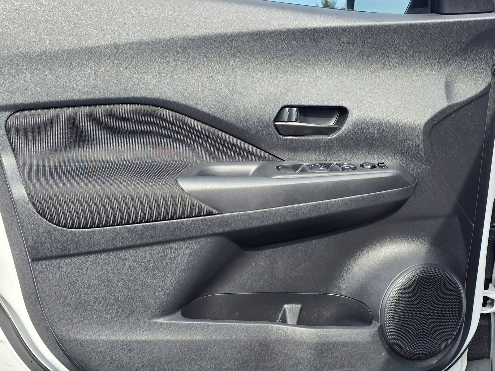 Used 2022 Nissan Kicks S FWD image 14