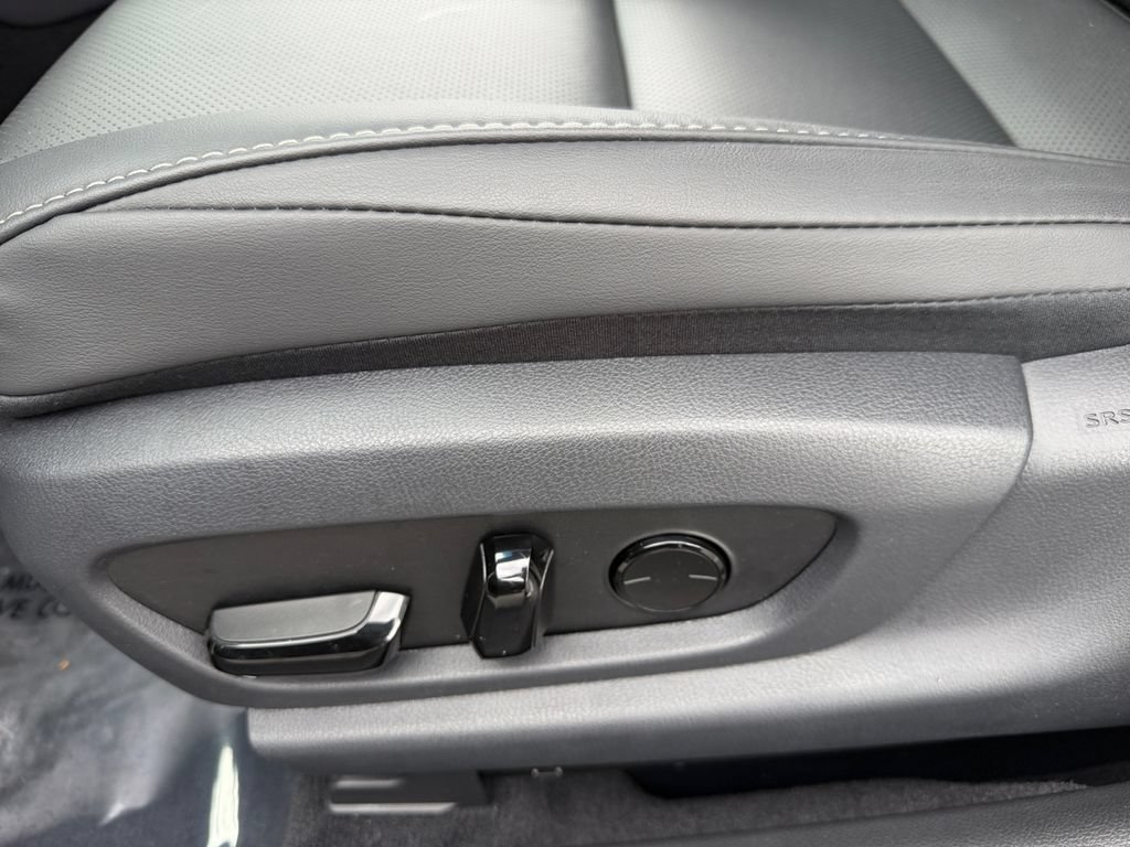 Certified 2025 Lexus ES 300h w/ Premium Package FWD image 16