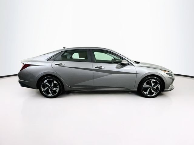 Certified 2023 Hyundai Elantra SEL w/ Convenience Package FWD image 10