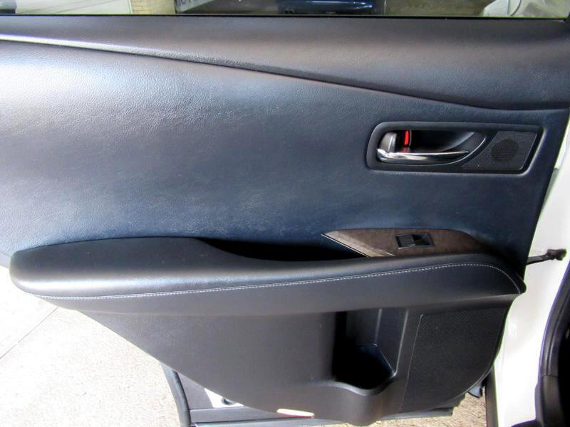 Used 2013 Lexus RX 450h AWD image 39