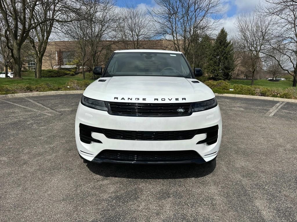 New 2025 Land Rover Range Rover Sport Dynamic SE image 2