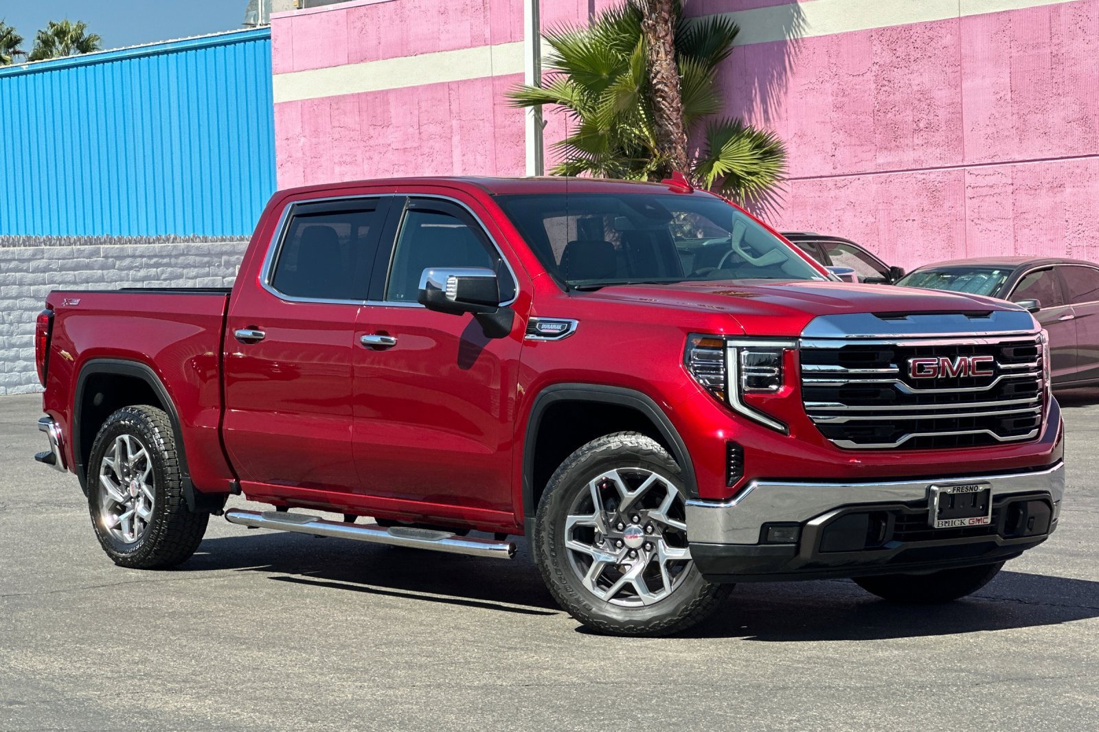 Used 2023 GMC Sierra 1500 SLT w/ SLT Convenience Package image 2