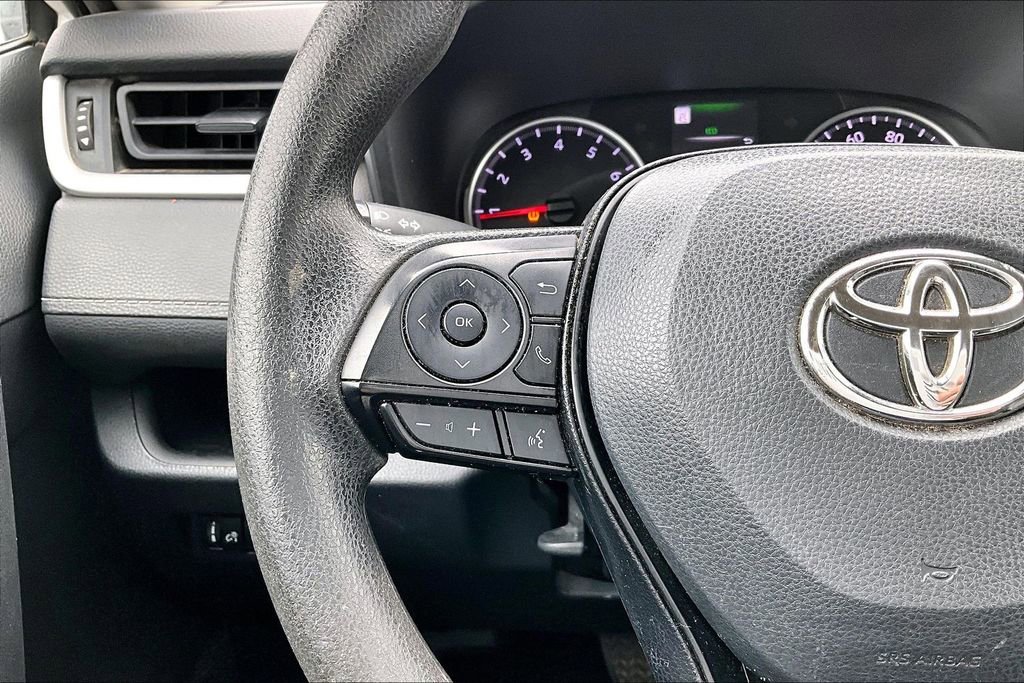 Used 2022 Toyota RAV4 LE image 23