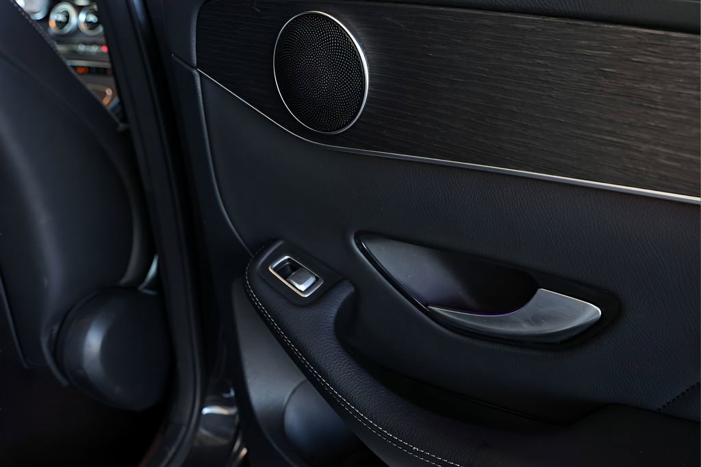 Used 2022 Mercedes-Benz GLC 300 4MATIC Coupe image 56