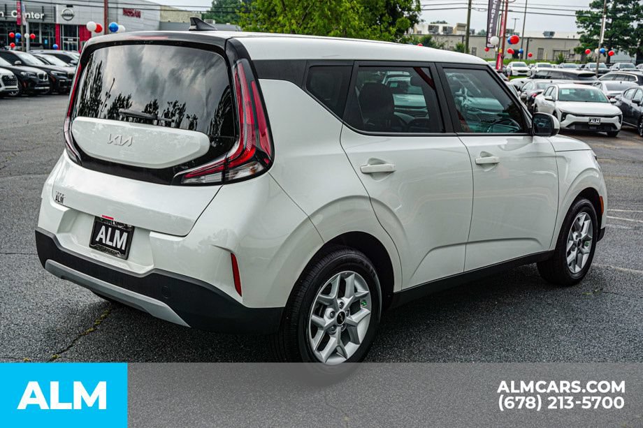Used 2025 Kia Soul LX w/ LX Technology Package FWD image 5
