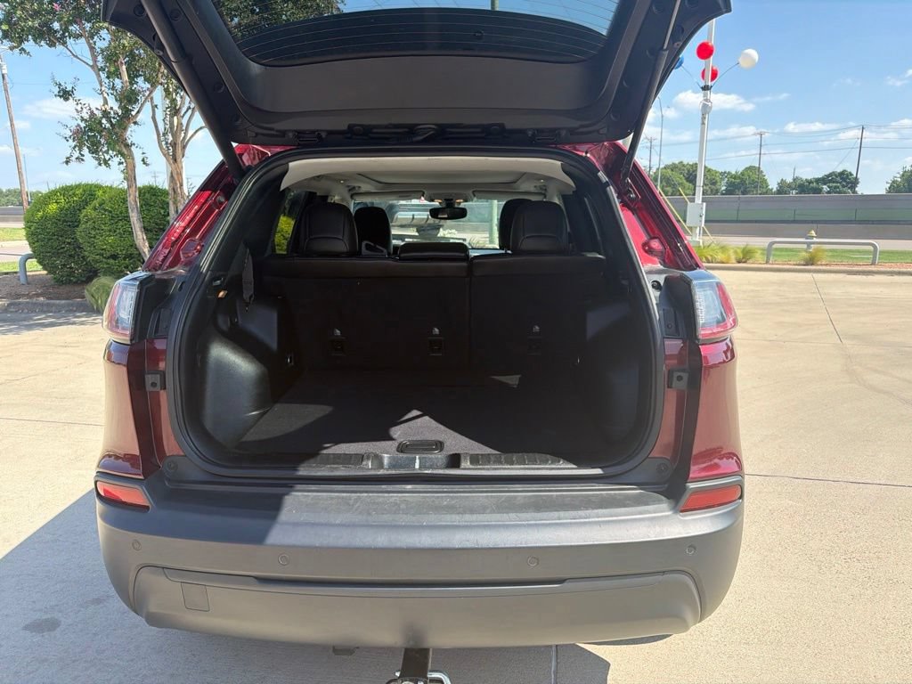 Used 2019 Jeep Cherokee Latitude Plus w/ Comfort/Convenience Group AWD/4WD image 15