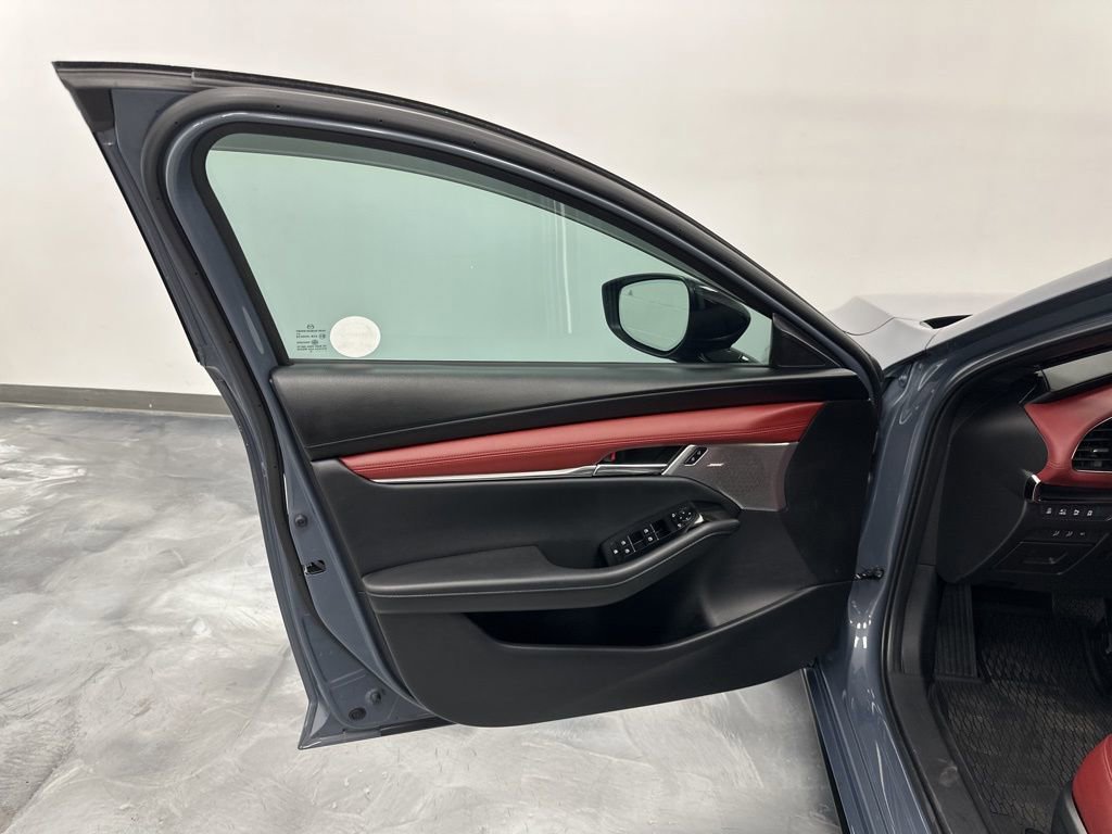 Certified 2023 MAZDA MAZDA3 Hatchback w/Premium Plus Pkg image 11