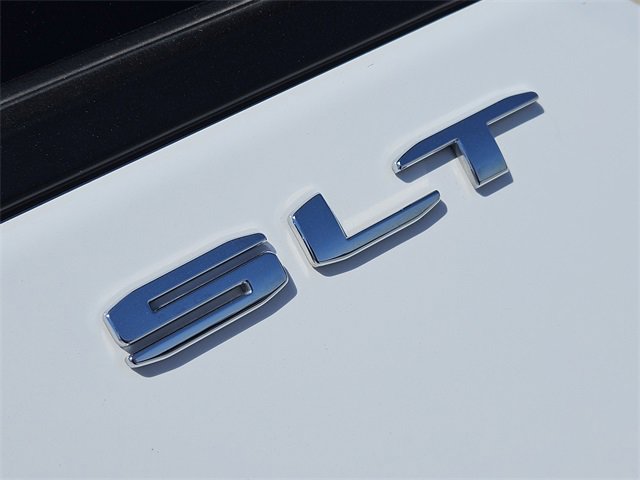 Used 2024 GMC Terrain SLT image 12