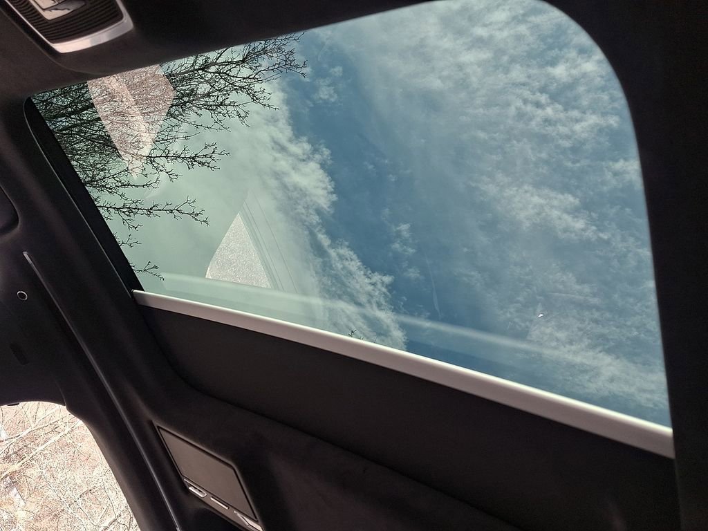 Used 2023 Audi S8 w/ S8 Comfort Plus Package image 15