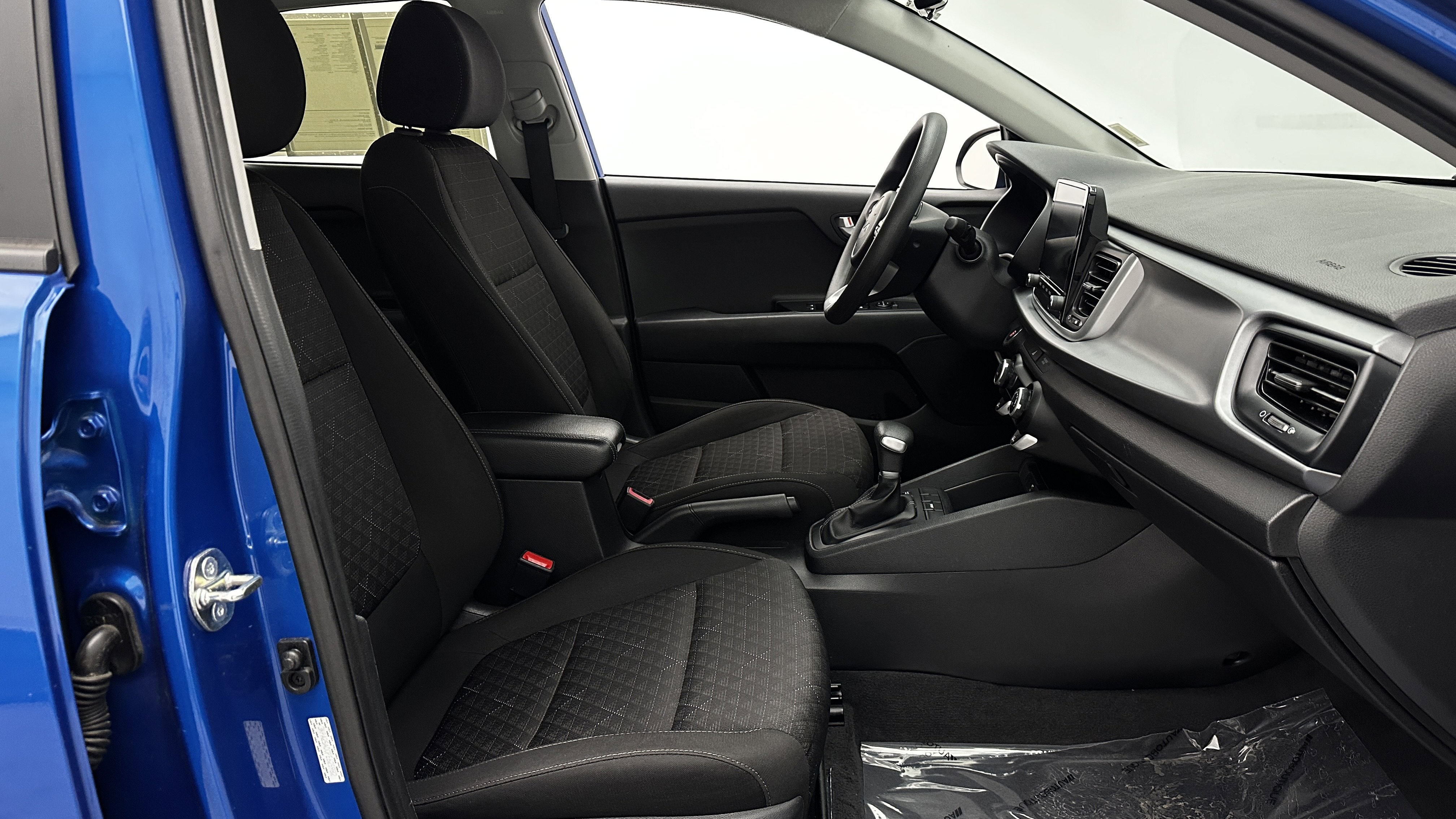 Used 2023 Kia Rio S w/ Technology Package image 32