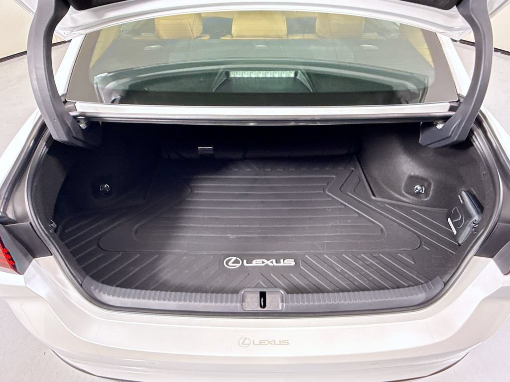 Certified 2025 Lexus ES 300h w/ Premium Package FWD image 28