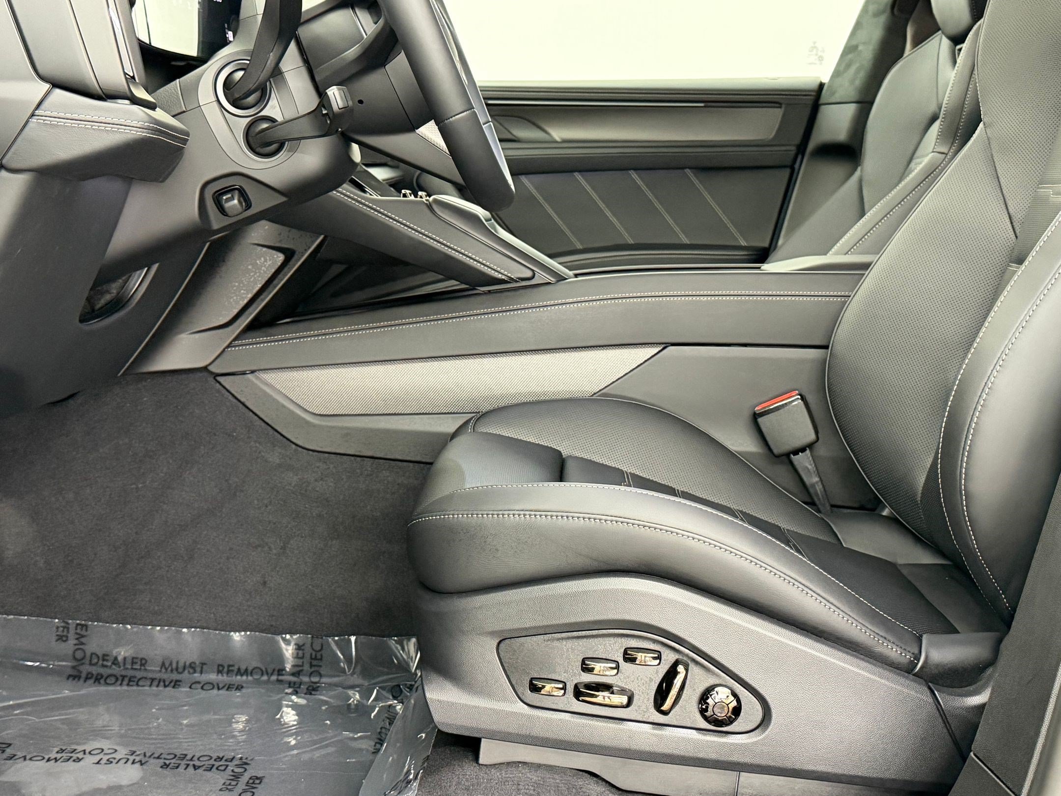 New 2026 Porsche Cayenne Turbo AWD/4WD image 5
