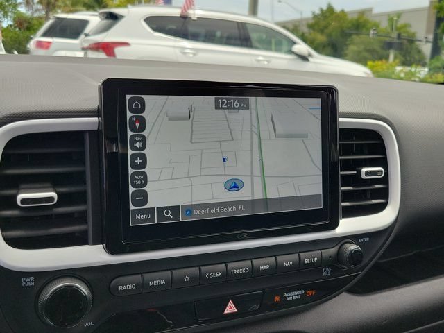 Used 2025 Hyundai Venue Limited FWD image 24