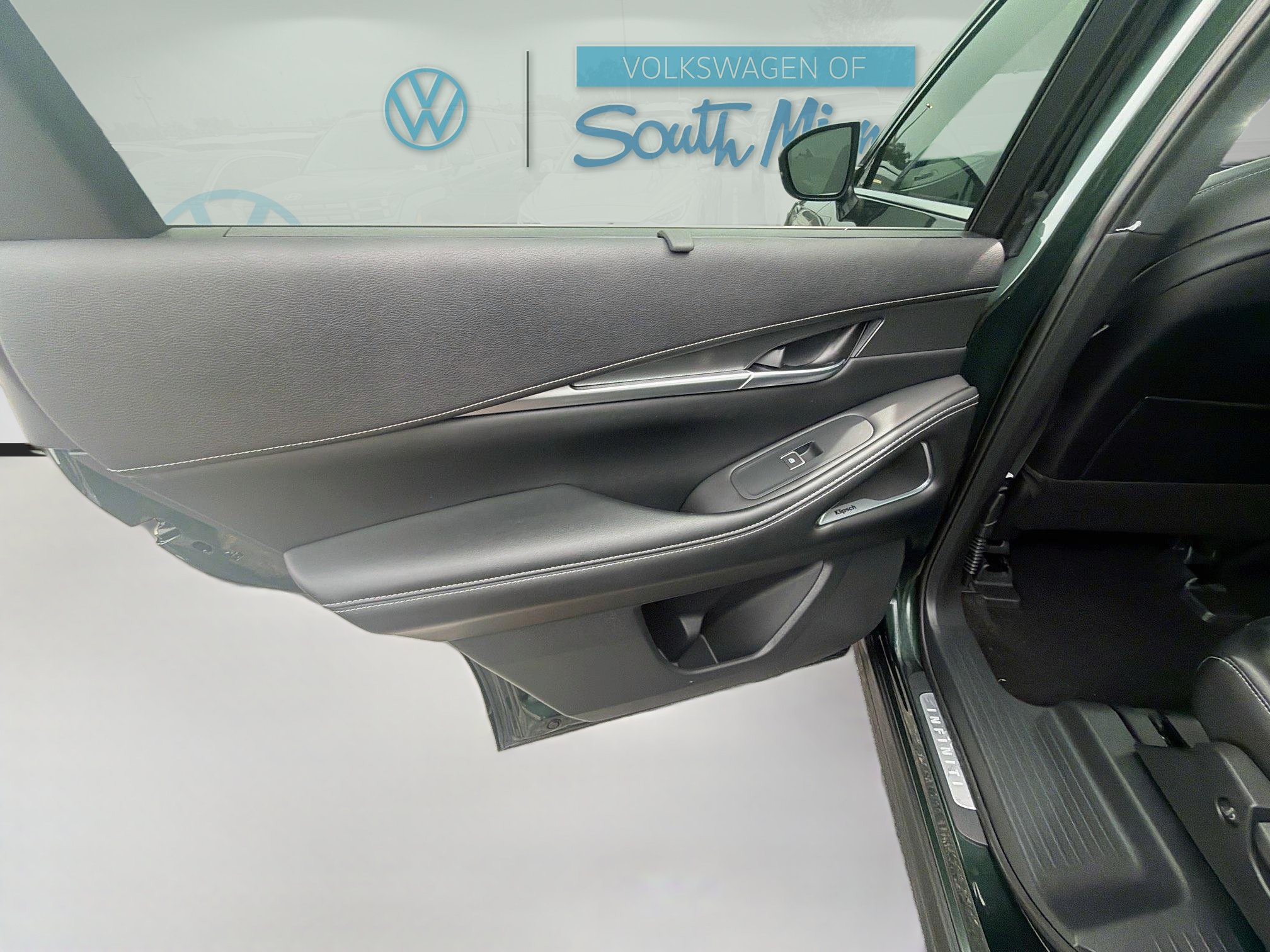 Used 2026 INFINITI QX60 Luxe w/ Family Package FWD image 26