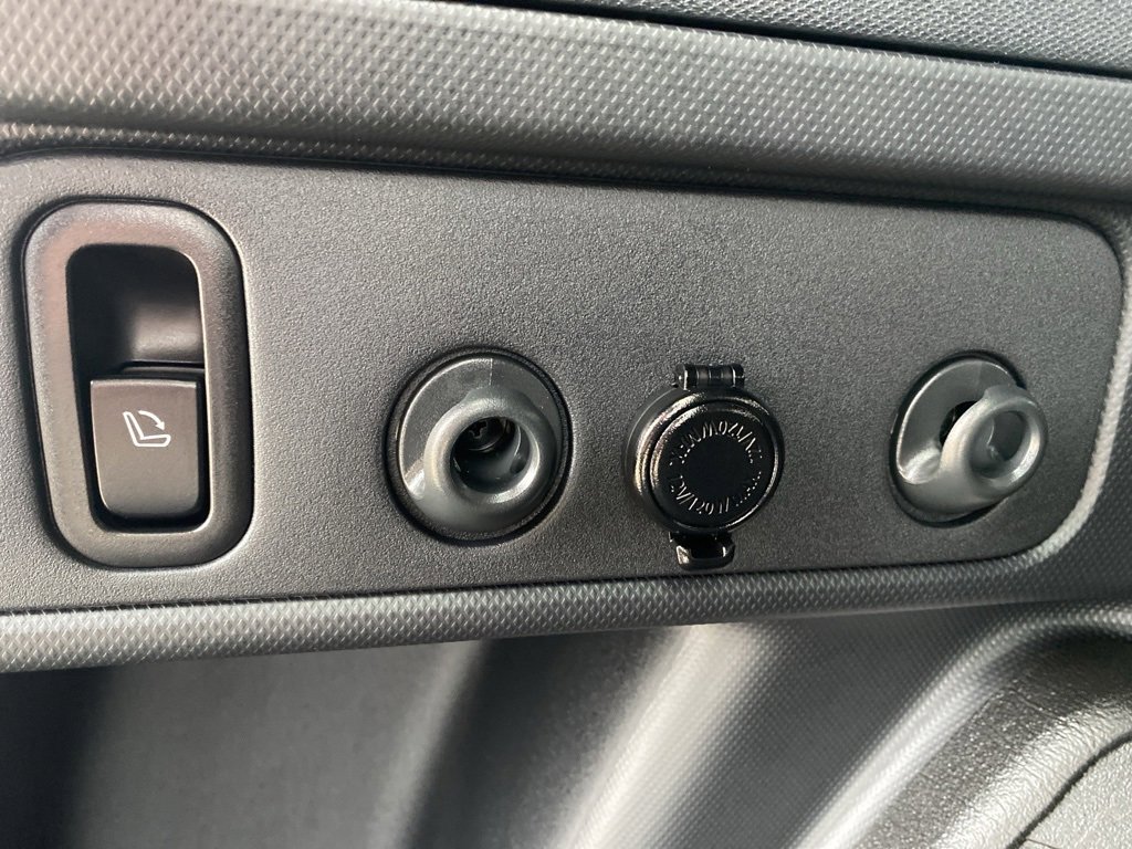 Used 2025 Subaru Forester Limited image 18