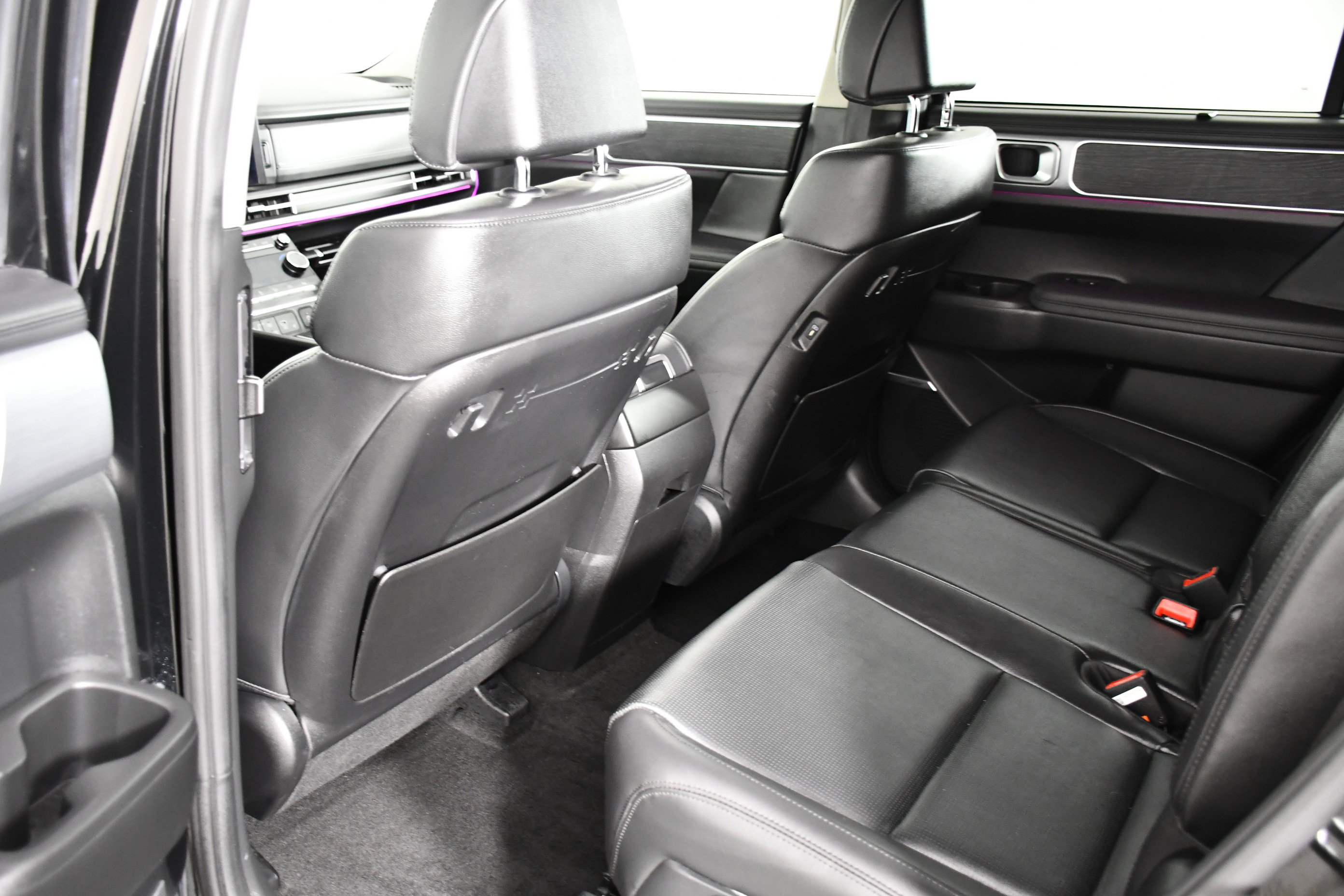 Used 2024 Hyundai Santa Fe Limited image 31