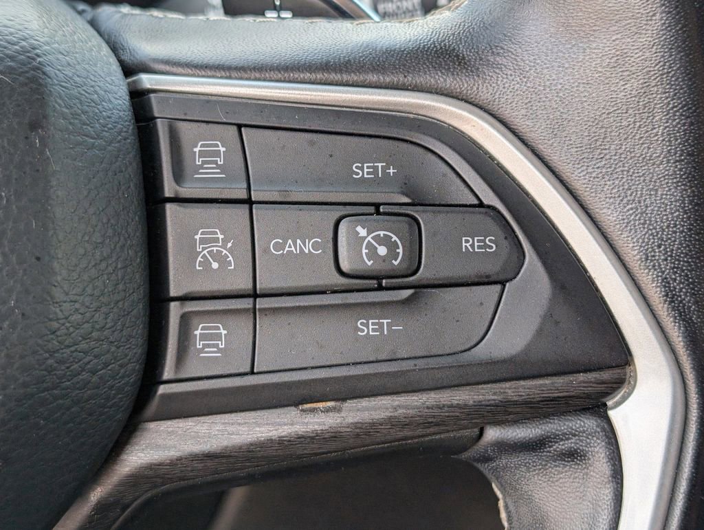 Used 2022 Jeep Grand Cherokee L Limited image 20