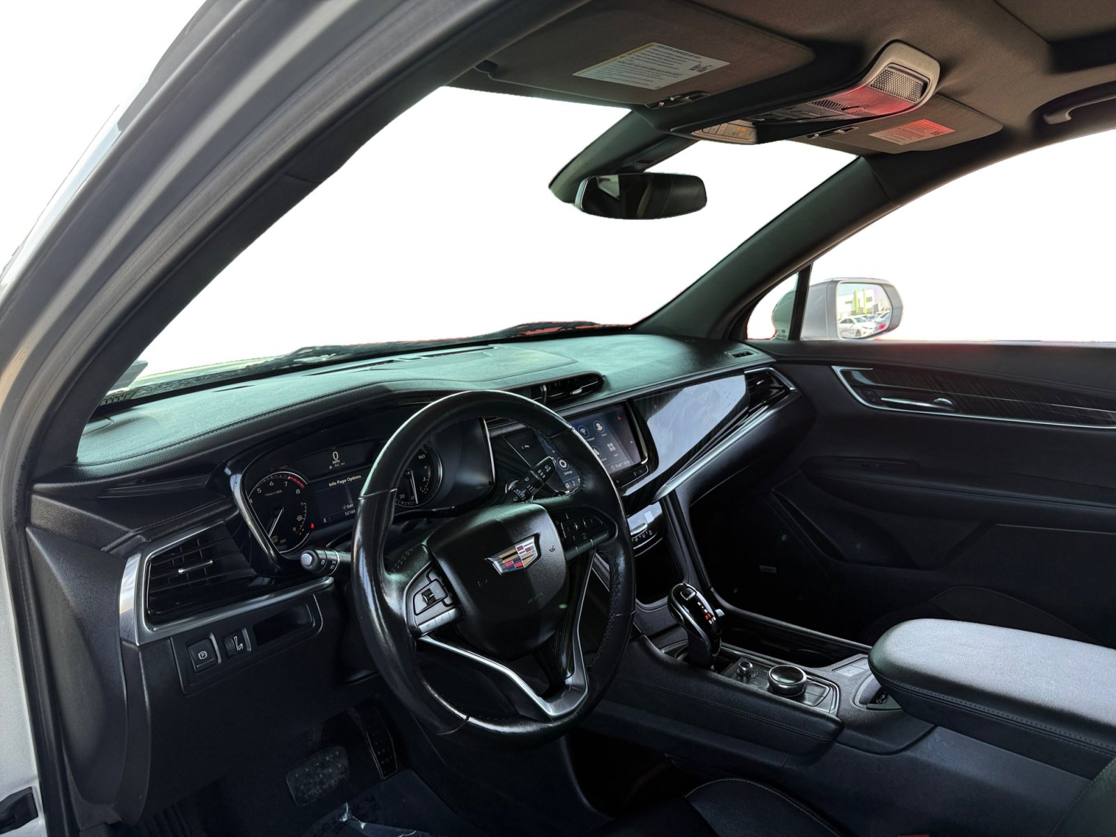 Used 2020 Cadillac XT6 Premium Luxury image 9
