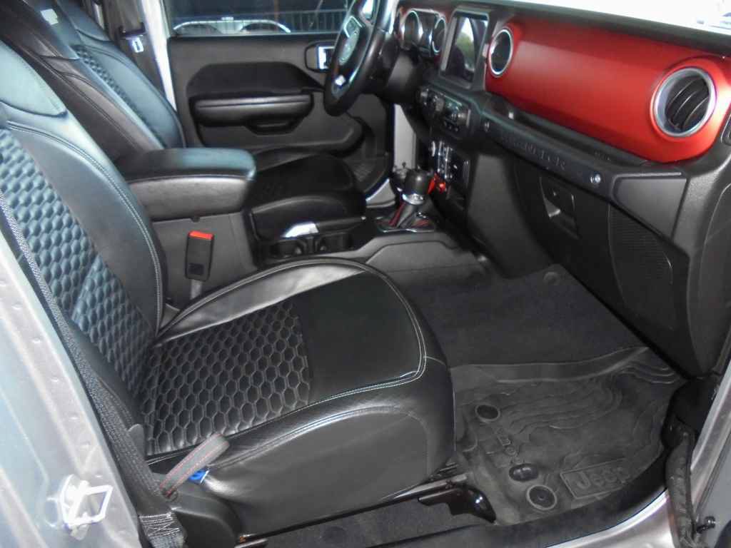 Used 2018 Jeep Wrangler Unlimited Rubicon AWD/4WD image 8