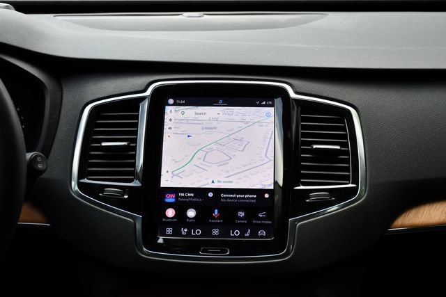 Certified 2023 Volvo XC90 B5 Plus w/ Protection Package Premier AWD/4WD image 18