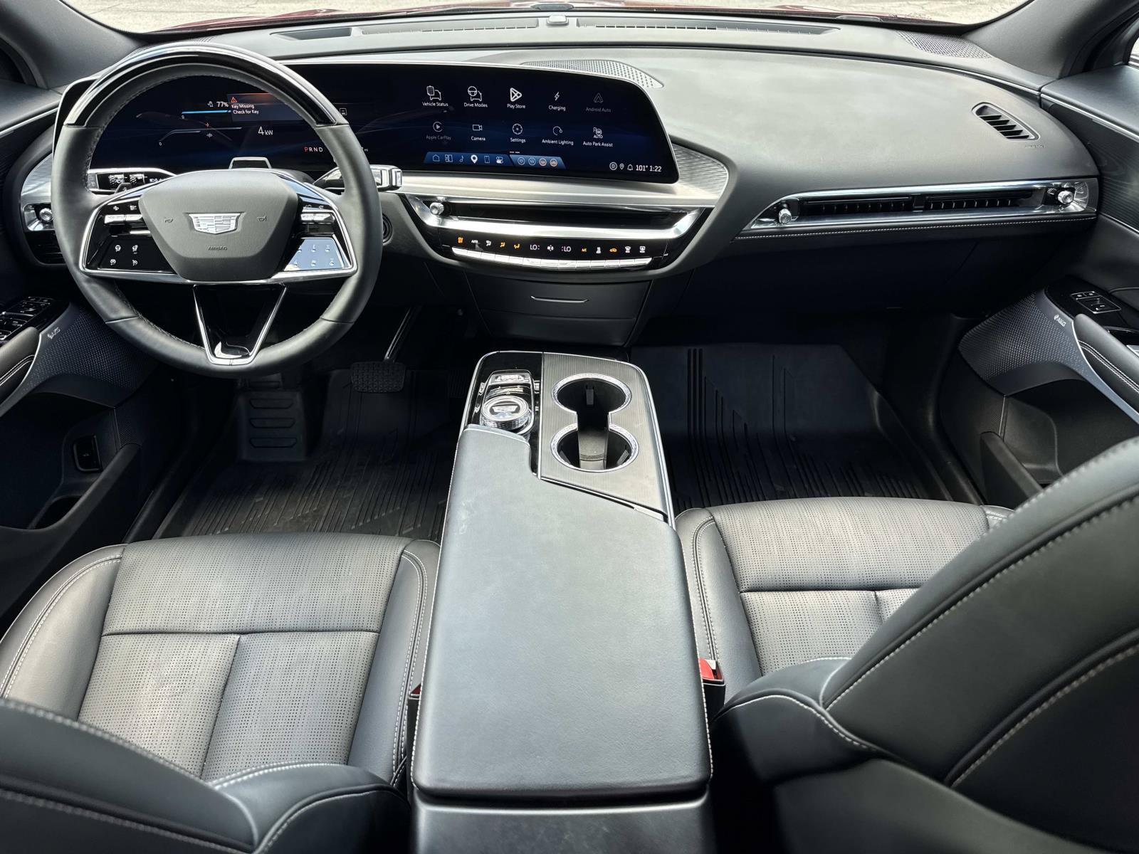 Certified 2025 Cadillac Lyriq Luxury w/ LPO, Floor Liner Package AWD/4WD image 28