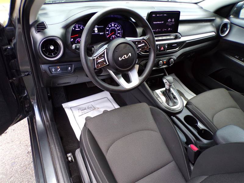 Used 2023 Kia Forte LXS w/ LXS Technology Package FWD image 16