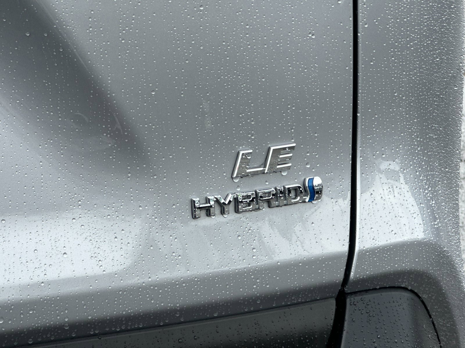 Used 2022 Toyota RAV4 LE image 25