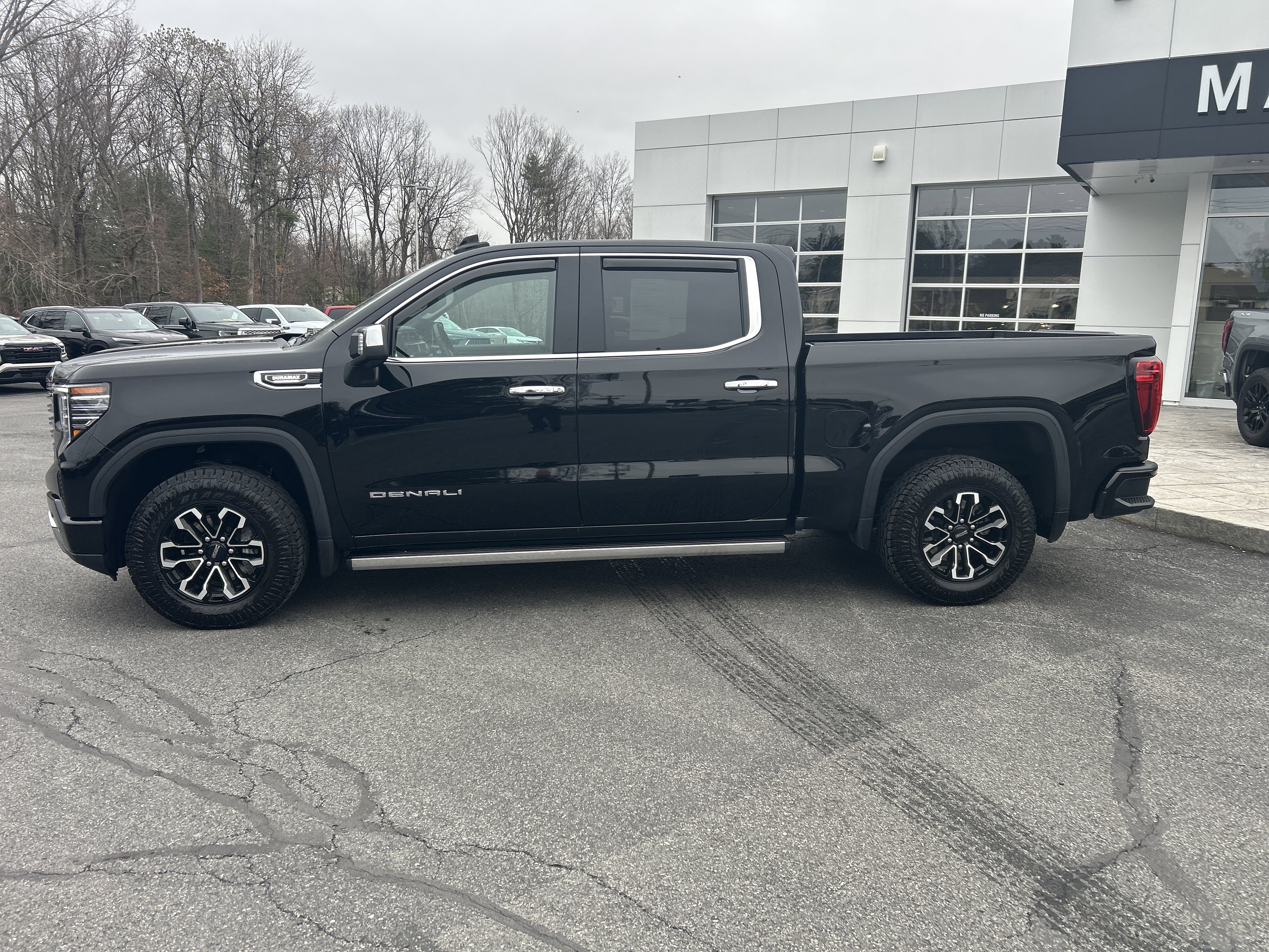 Used 2025 GMC Sierra 1500 Denali w/ Denali Reserve Package image 2