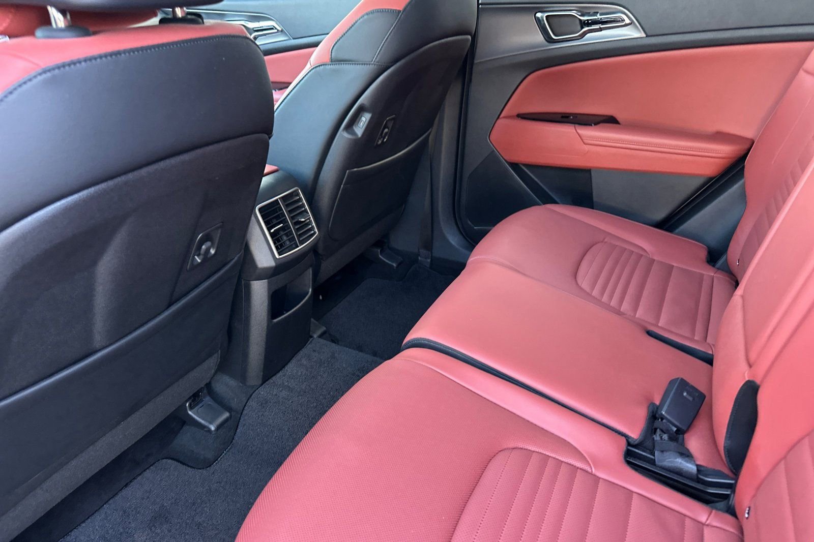 Certified 2023 Kia Sportage SX image 9